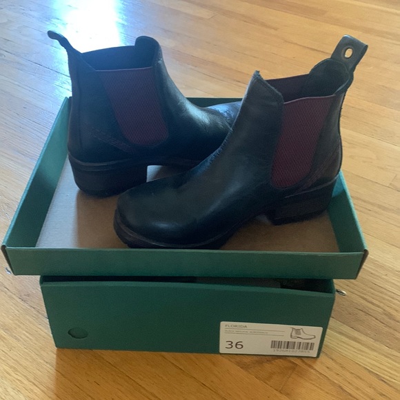 Bueno Boots Florida Black Genuine Leather, Bordeaux Elastic - Picture 3 of 6